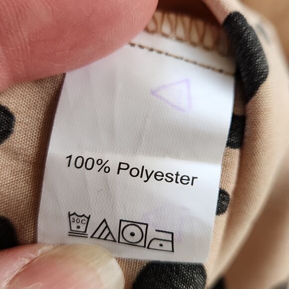 5/$15women's size small tan and black animal print short ruffled sleev… - Picture 6 of 6